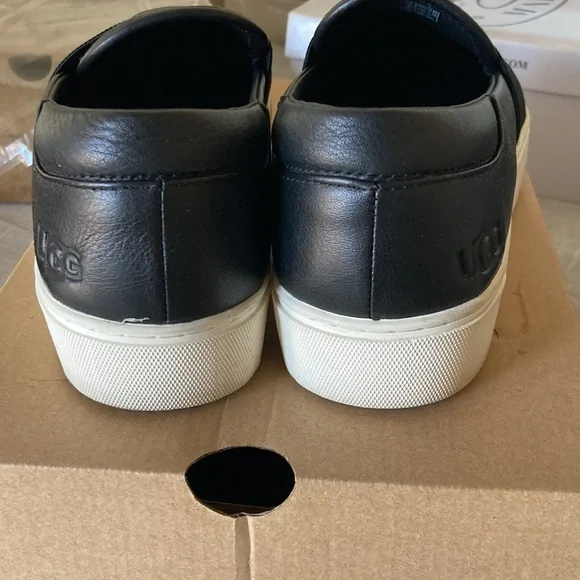UGG size 9 Leather Slip Ons - Picture 4 of 9